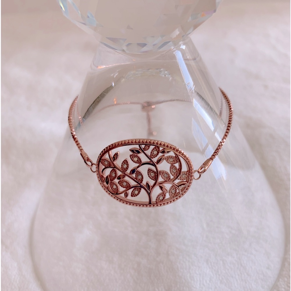 Brilliance Crystals From Swarovski gold Tone Tree Of Life Adjustable Bra…